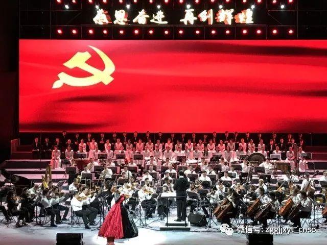 彩虹生日蛋糕